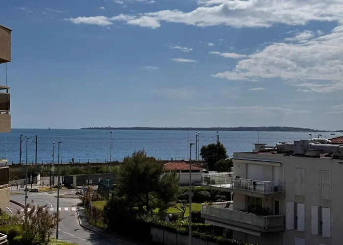 Vue - Terrasse - Parking -